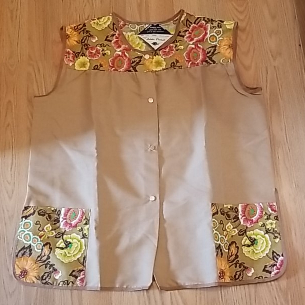 Vintage Cover Vest in Large.